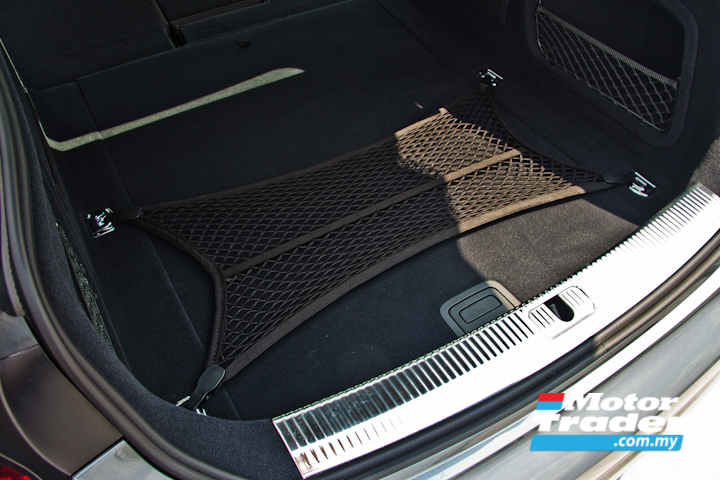 Boot floor netting image of the Audi A5 Sportback sport 2.0 TFSI quattro