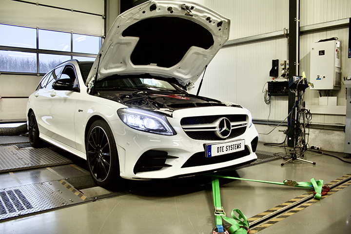 PowerControl X Adds Heat To Already Spicy Mercedes-AMG C 43