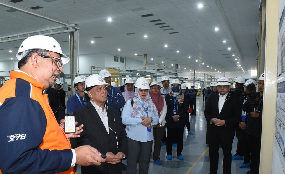 MB Perak visits Proton Tanjung Malim plant