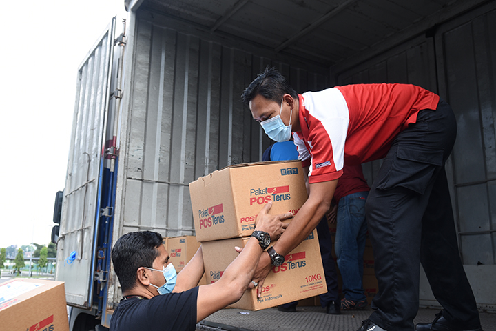 Proton Delivered 8,000 Face Shields To Medical Frontliners